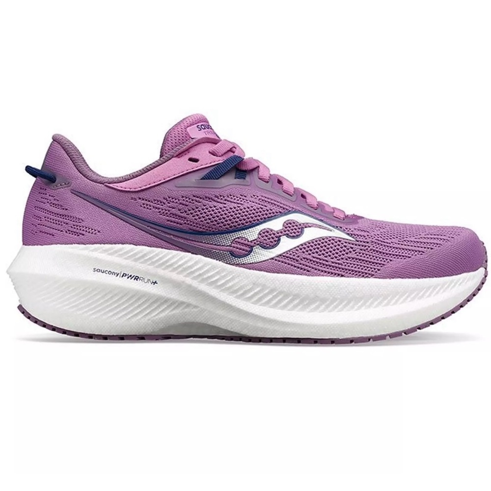 Women’s Triumph Running Shoes - Size 8.5